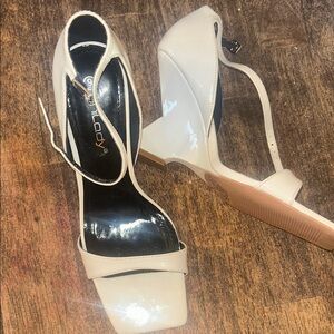 Women's Cream Heels